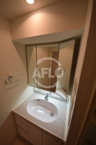 洗面設備　ベルファース大阪新町　独立洗面台