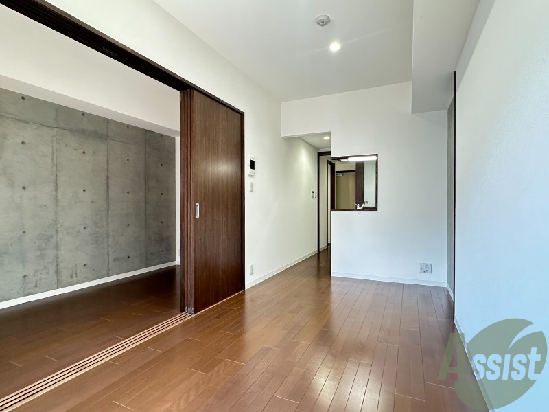 居室・リビング　きれいなＬＤＫが広がっていて居心地が良さそうですね。