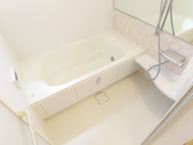 バス・シャワールーム　他部屋の参考写真です。