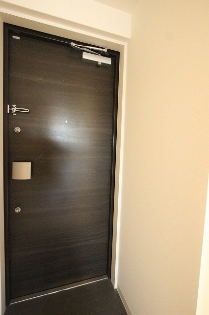 玄関　同物件別号室のものです。