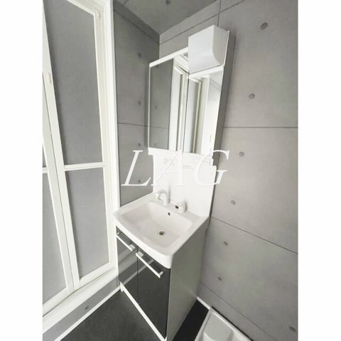 洗面設備　独立洗面台です。