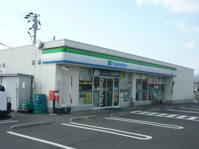 コンビニ　ファミリーマート串木野須納瀬店（コンビニ）まで750m