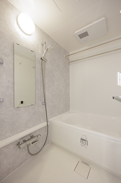 バス・シャワールーム　※写真は同タイプ住戸です。