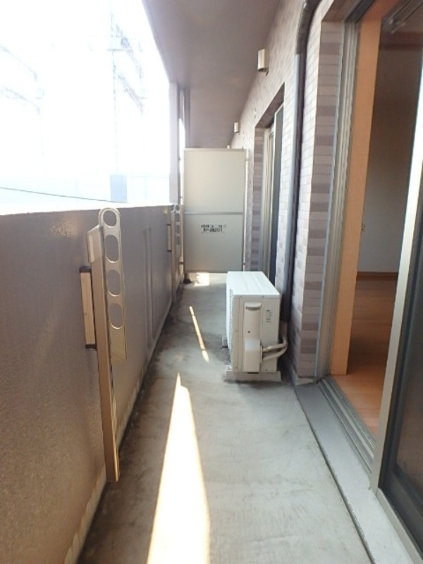 バルコニー　図面と現状に相違がある場合には現状を優先