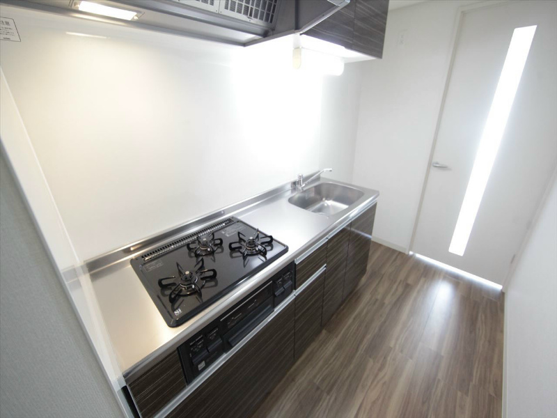 キッチン　システムキッチン（ガス3口コンログリル付）
