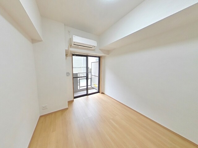 居室・リビング　洋室６．４帖