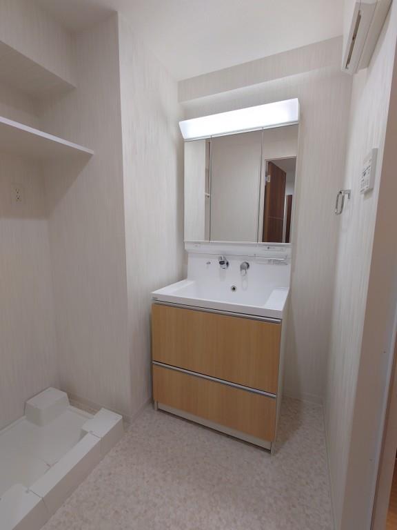 洗面設備　洗髪洗面化粧台