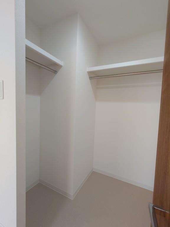 収納　ウォークインクローゼット