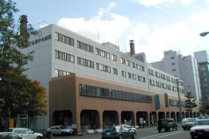 病院　社会医療法人鳩仁会札幌中央病院（病院）まで466m