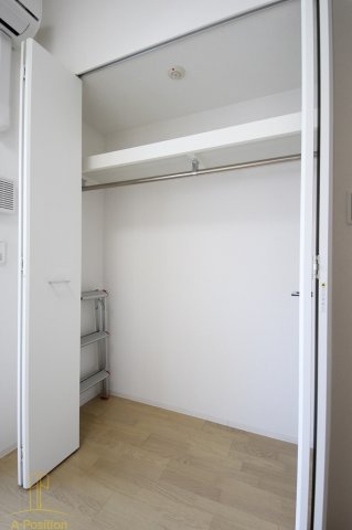 収納　セレニテ福島カルム