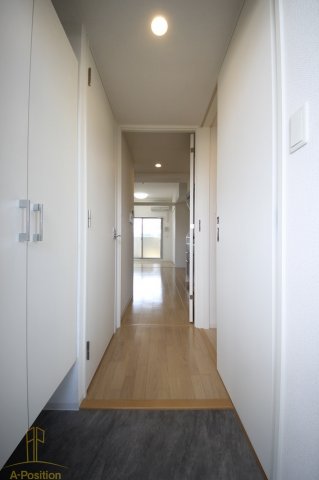 玄関　セレニテ福島カルム