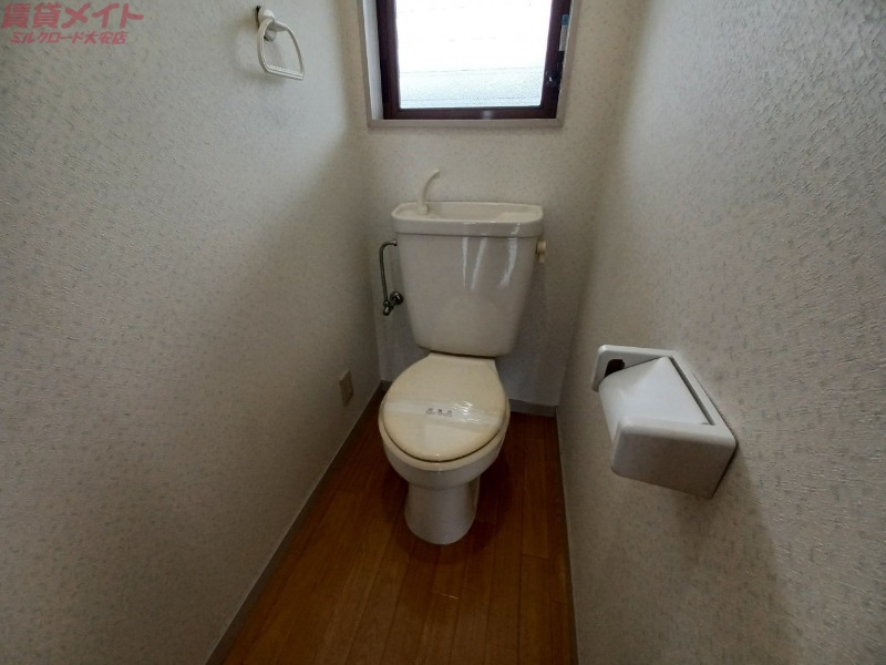 トイレ　別部屋参考写真です