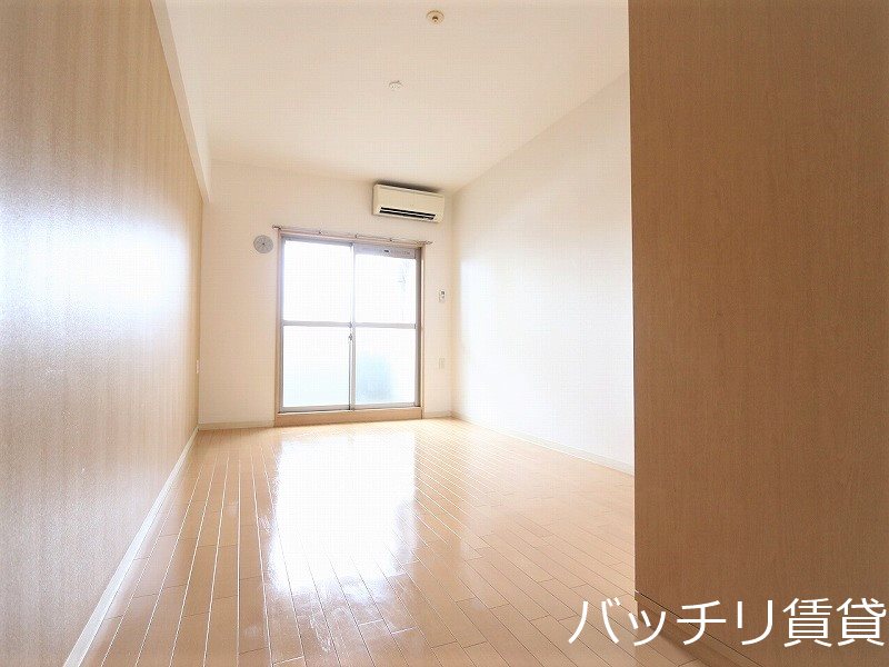 バルコニー　エアコン付き♪※室内写真等別号数の為、現状優先。