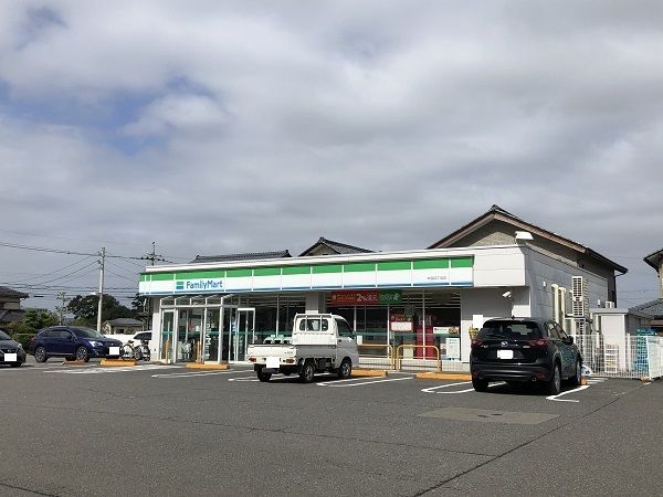 コンビニ　ファミリーマート村国４丁目店（コンビニ）まで1300m
