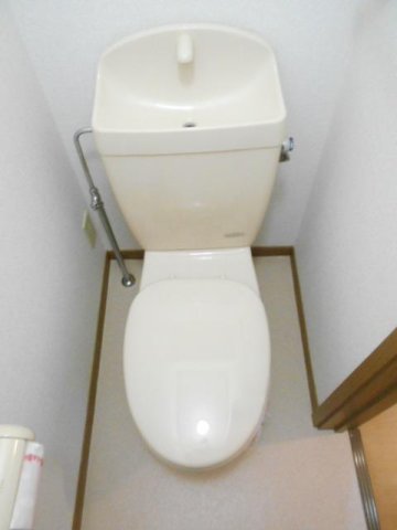 トイレ　シンプルで使いやすいトイレです