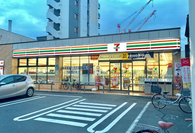コンビニ　セブンイレブン墨田八広はなみずき通り店（コンビニ）まで119m