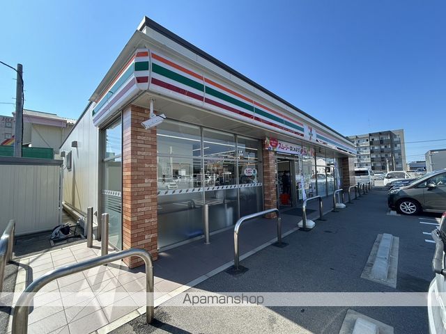 コンビニ　セブン-イレブン 古賀天神店（コンビニ）まで824m