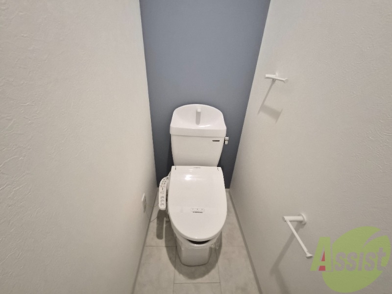 トイレ　嬉しいウォシュレット機能付きです。シャワートイレは便利ですね