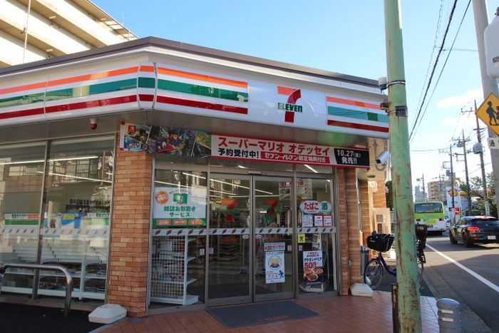 コンビニ　セブンイレブン（コンビニ）まで155m