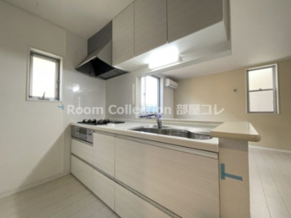 キッチン　※同物件他部屋写真　反転・色違いの場合有　現状優先