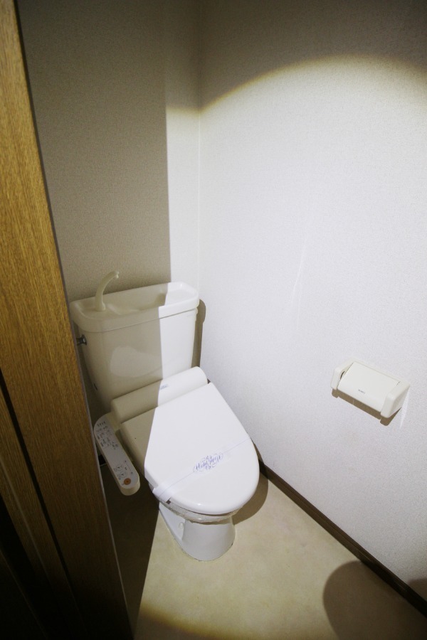 トイレ　トイレ温水洗浄便座