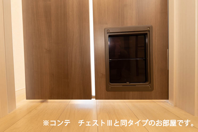 玄関　※現在建築中です