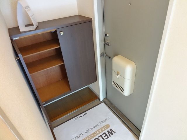 玄関　☆下駄箱付き玄関☆