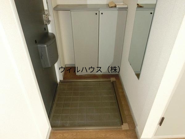玄関　シューズボックスあり！
