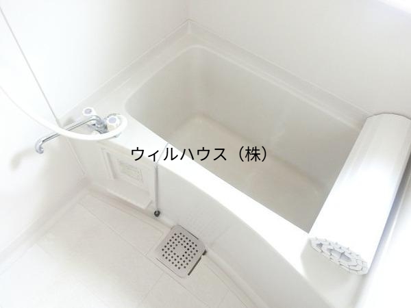バス・シャワールーム　キレイにリフォームされています！