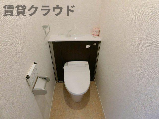 トイレ　マストアイテム！温水洗浄便座♪