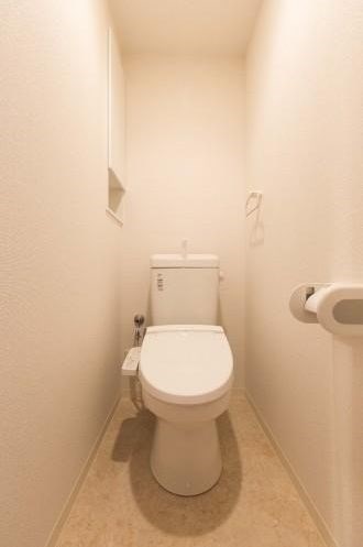 トイレ　ウォシュレット機能付きのトイレです。