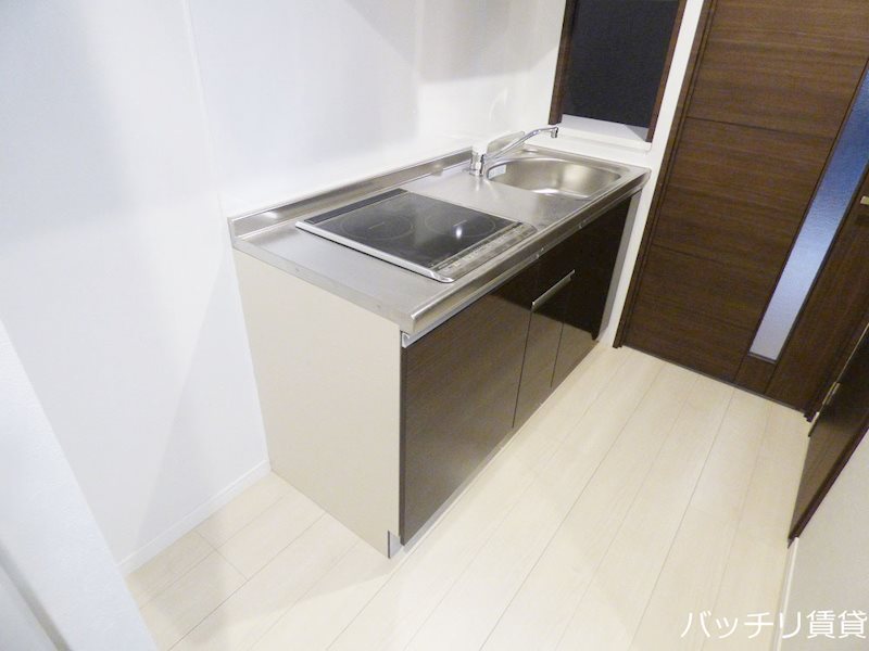 キッチン　※同型タイプ写真のため、現状優先。