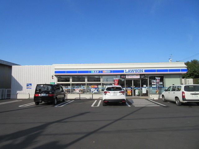 コンビニ　ローソン札幌平和通十五丁目店（コンビニ）まで121m