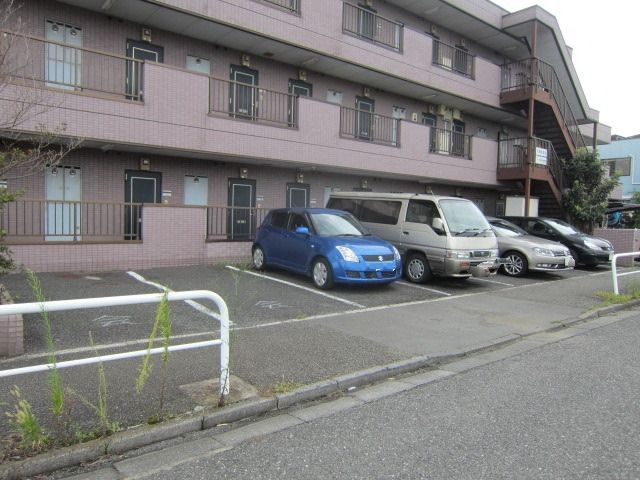 駐車場　★お問い合わせはタウンハウジングまで★