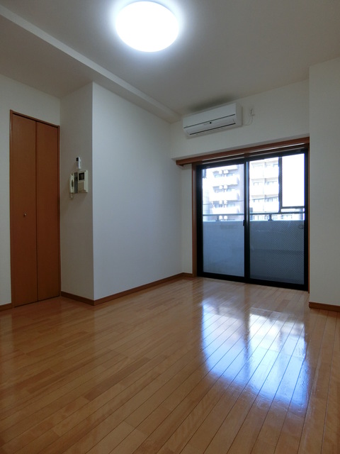 居室・リビング　※別部屋参考写真