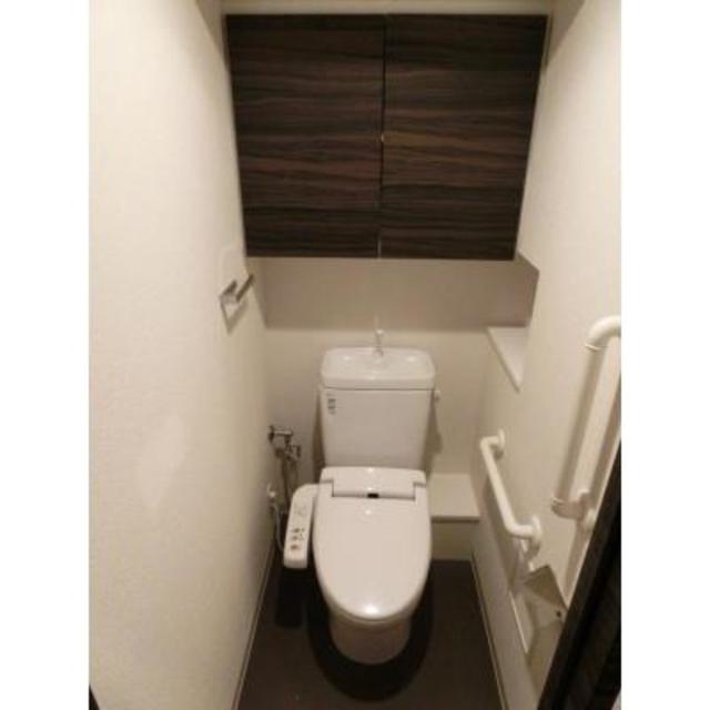 トイレ　※写真は同タイプ住戸です。