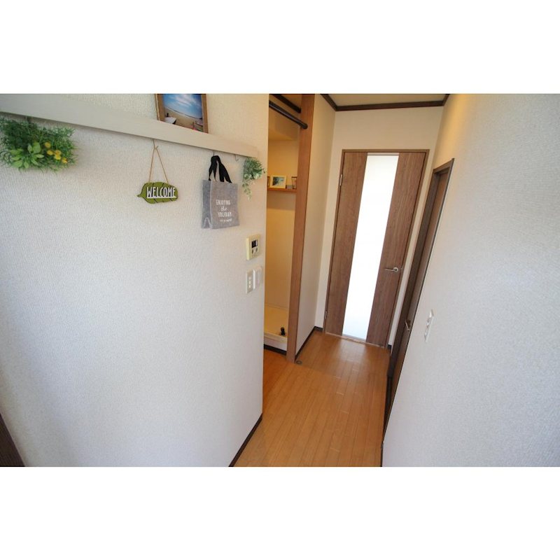 玄関　鞄や上着を掛けることができるフック付き☆
