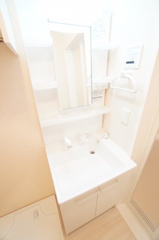 洗面設備　※同物件・同タイプの写真です。