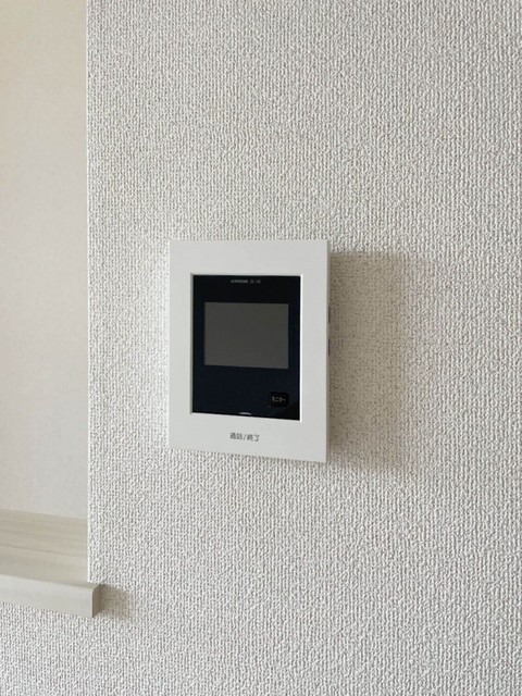 セキュリティ　ＴＶモニターホン（別部屋写真）