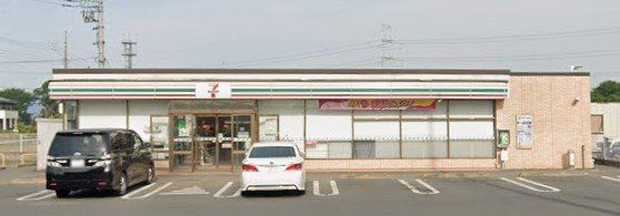 コンビニ　セブンイレブン筑西梶内店（コンビニ）まで400m