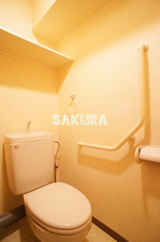 トイレ　落ち着いた色調のトイレです♪