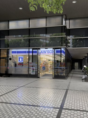 コンビニ　ローソン　台東東上野五丁目店（コンビニ）まで87m