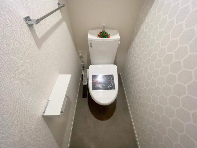 トイレ　綺麗なトイレにはウォシュレット標準装備です。