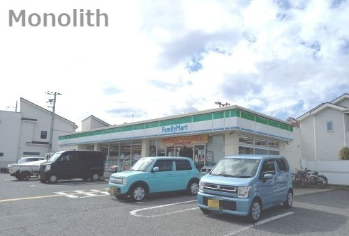 コンビニ　ファミリーマート 高石加茂三丁目店（コンビニ）まで394m