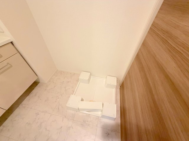 その他設備　嬉しい室内洗濯機置場。これで洗濯機も長持ちしますね。