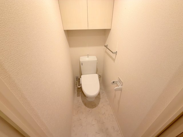 トイレ　綺麗なトイレにはウォシュレット標準装備です。