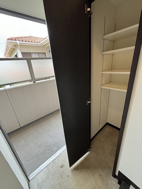 収納　★別部屋参考写真です★床色が違う場合がございます★