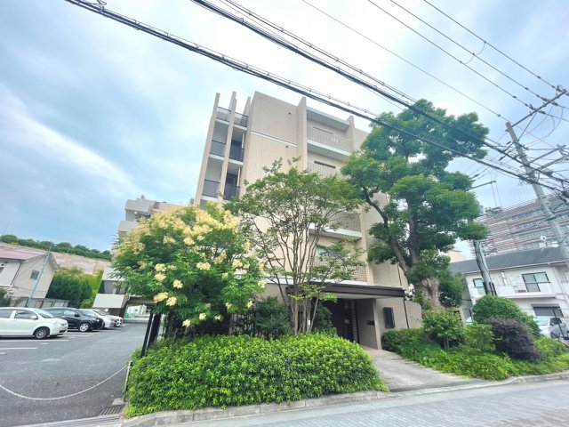 建物外観　オートロック付きで安心です♪