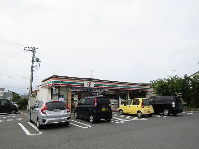 コンビニ　セブンイレブン一宮舞台店（コンビニ）まで800m