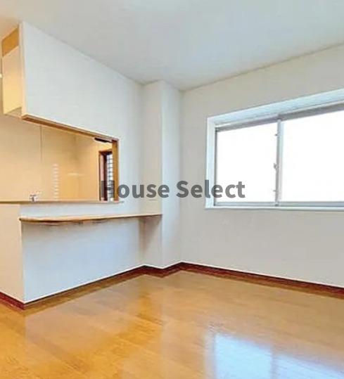 2LDK Mansion in Setagaya, Tokyo - Image 1